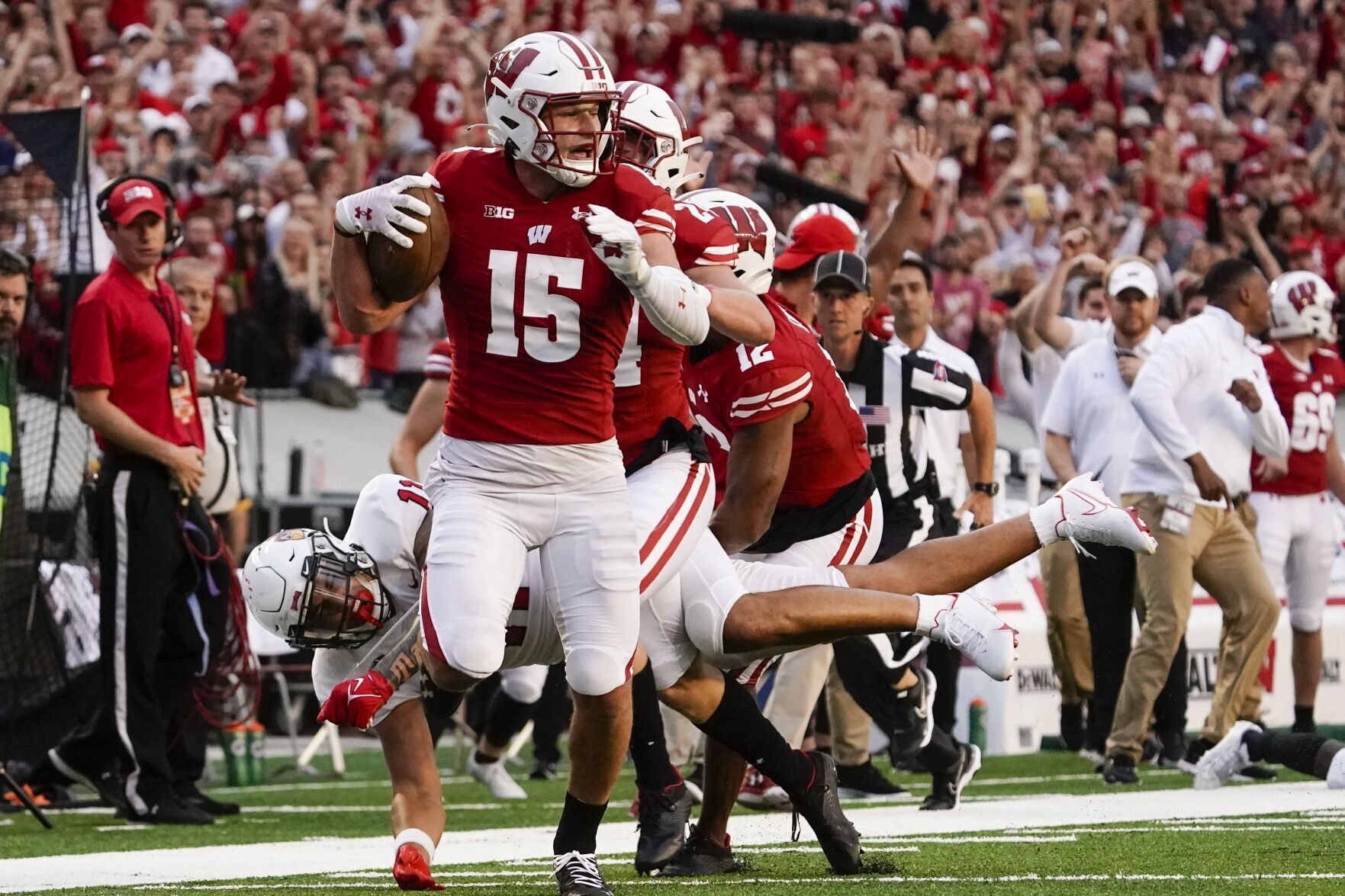 Illinois Saint Wisconsin football